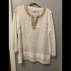 Vineyard vines white tunic with gold trim